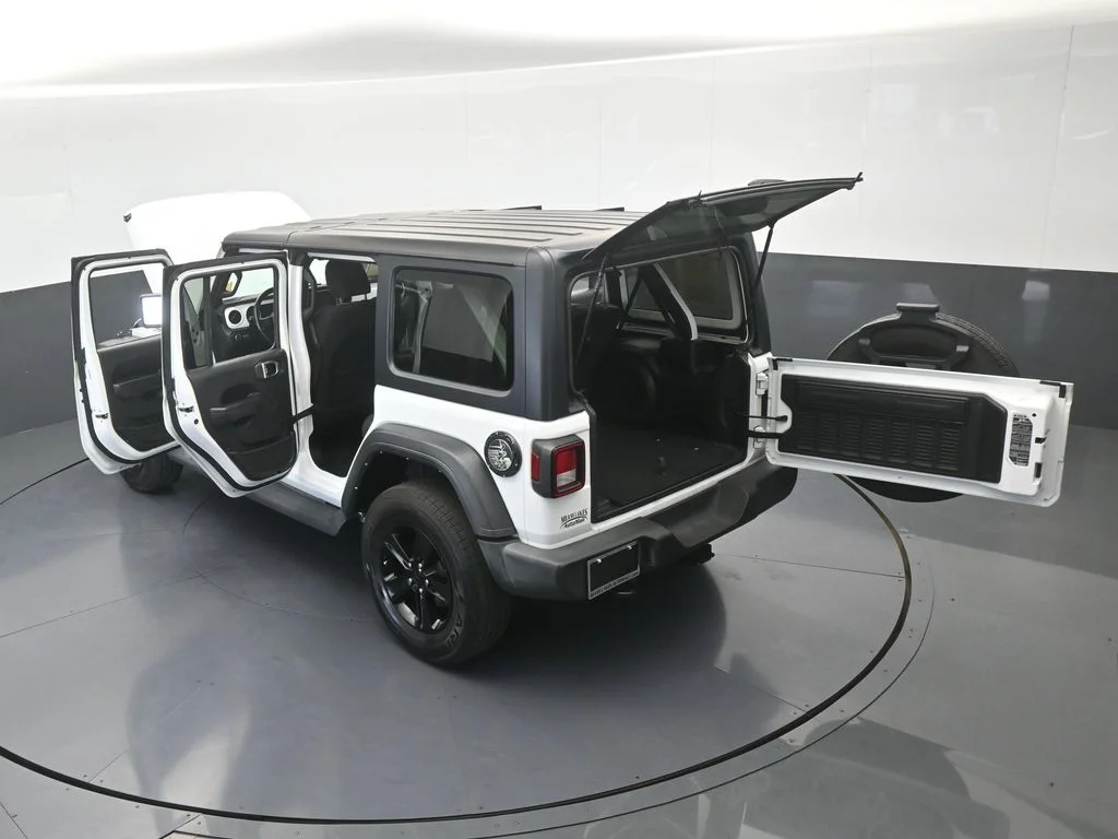 Used 2022 Bright White Clearcoat Jeep Unlimited Sport Altitude image 69