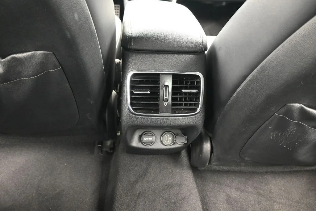 Used 2016 Snow White Pearl Kia SXL image 38