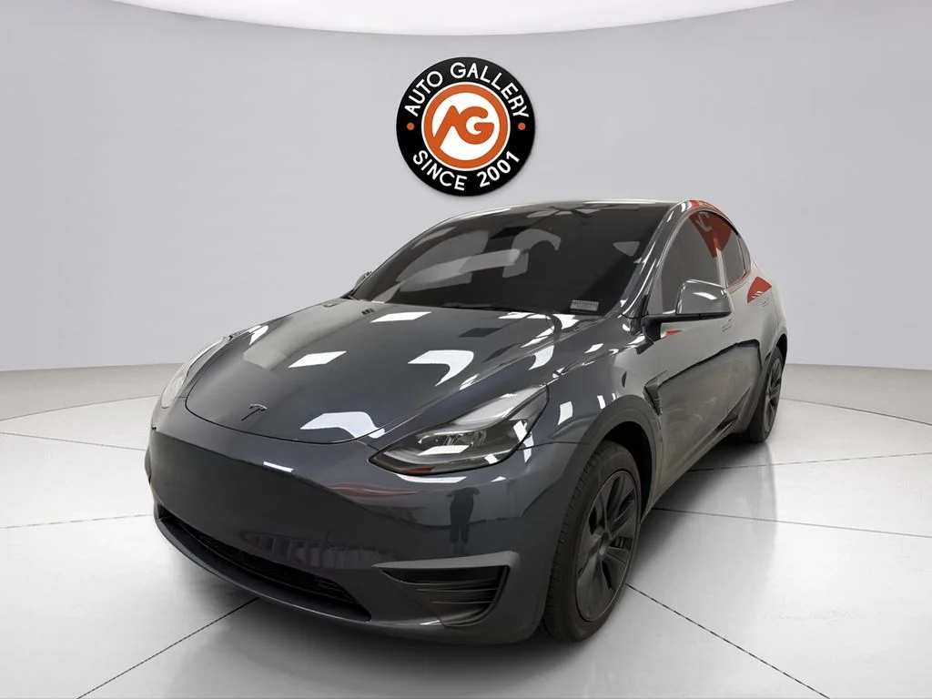 2025 Tesla Model Y Long Range Rear Wheel Drive's photo