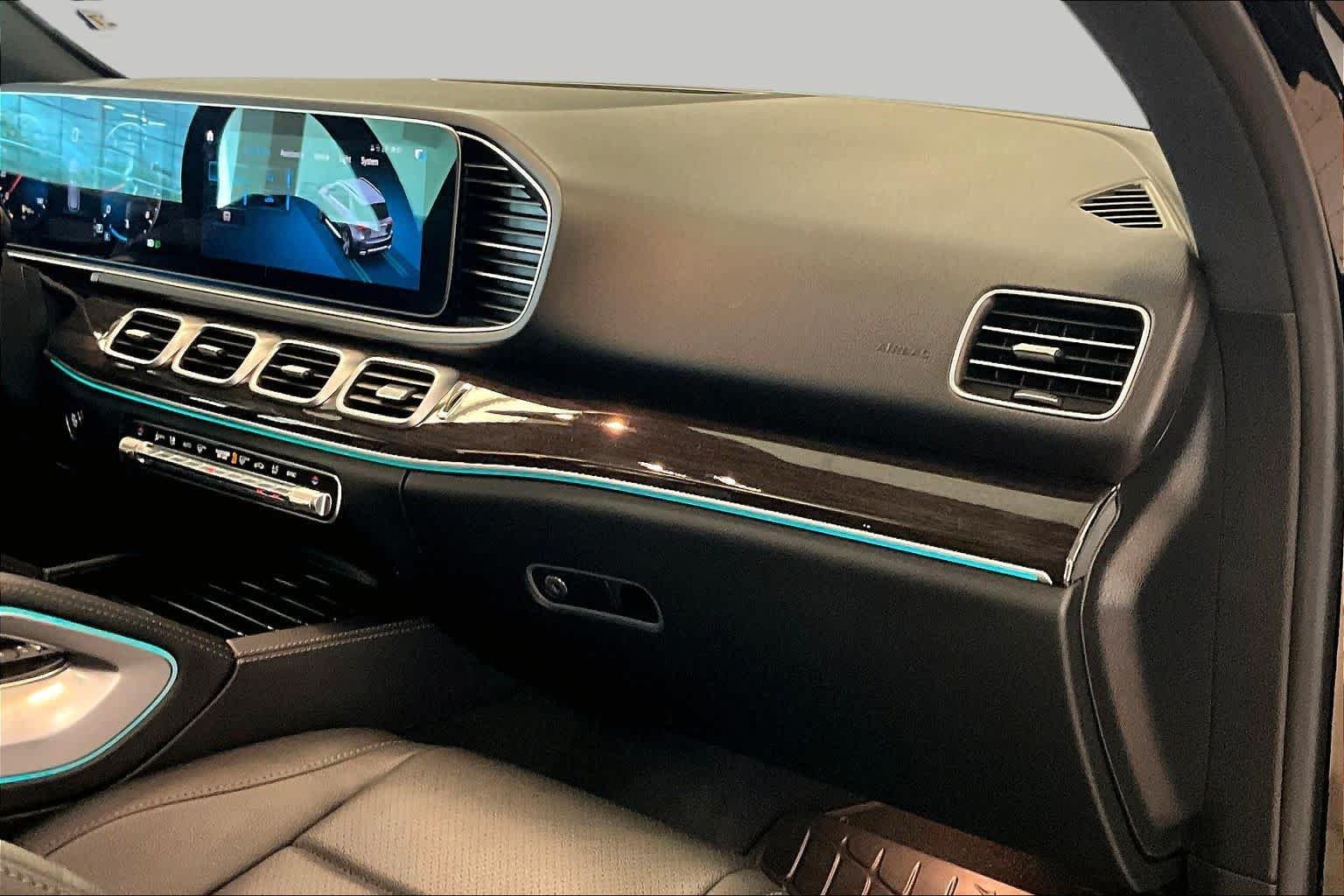 Used 2022 Obsidian Black Metallic Mercedes-Benz GLE 350 image 16