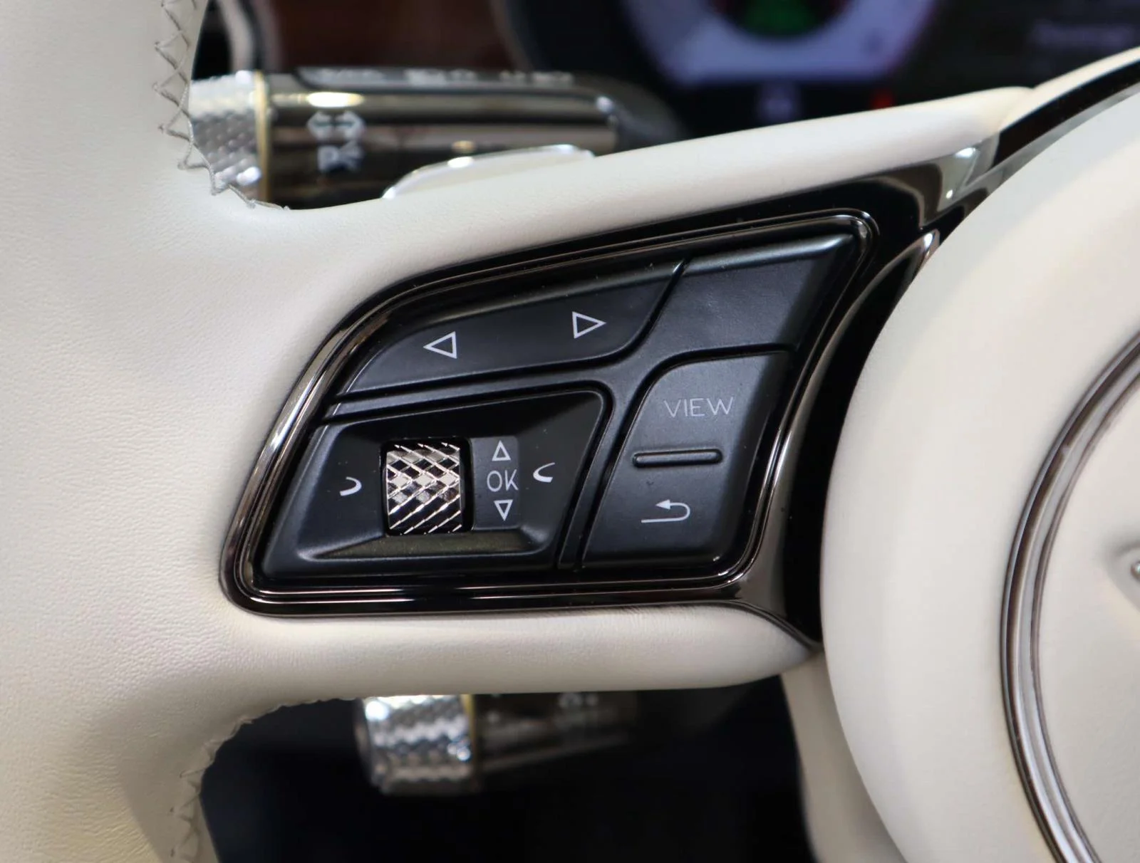 Used 2025 Glacier White Bentley GT Speed Convertible image 26