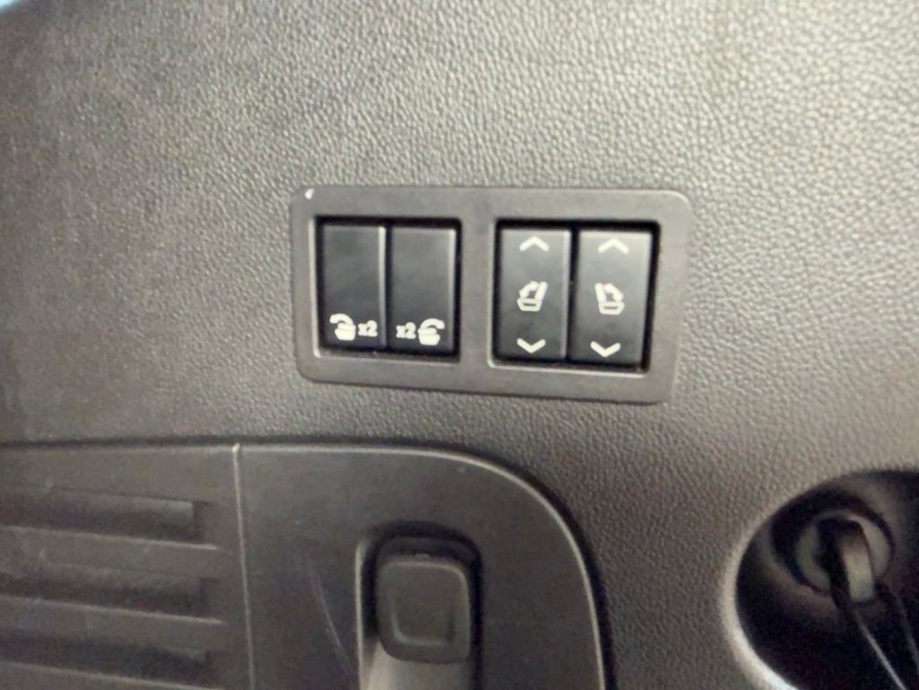 Used 2019 SHADOW GRAY METALLIC Chevrolet Premier image 55