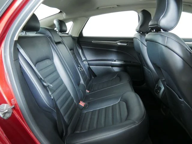 Used 2017 Red Ford SE image 15