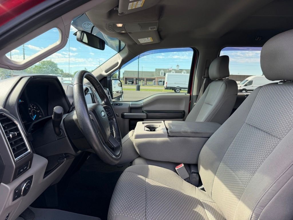 Used 2015  Ford XLT image 9