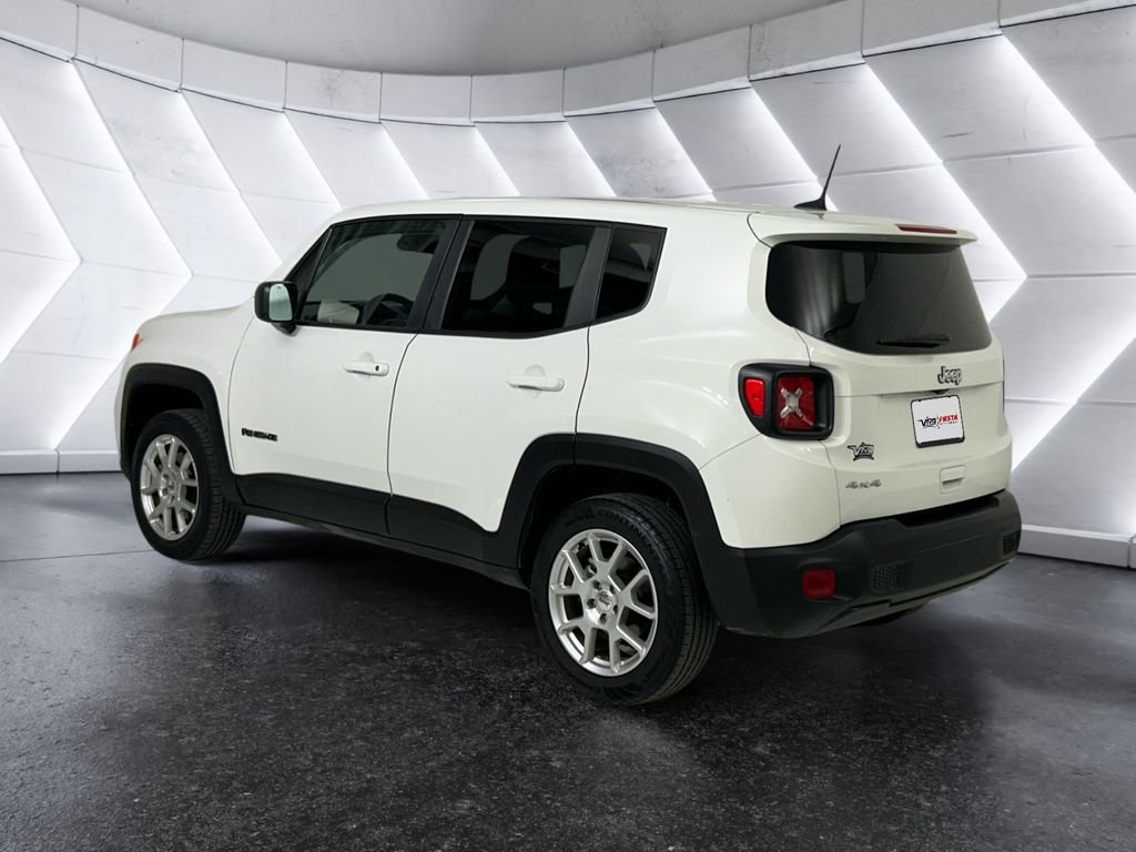 Used 2023 White Jeep Latitude image 6