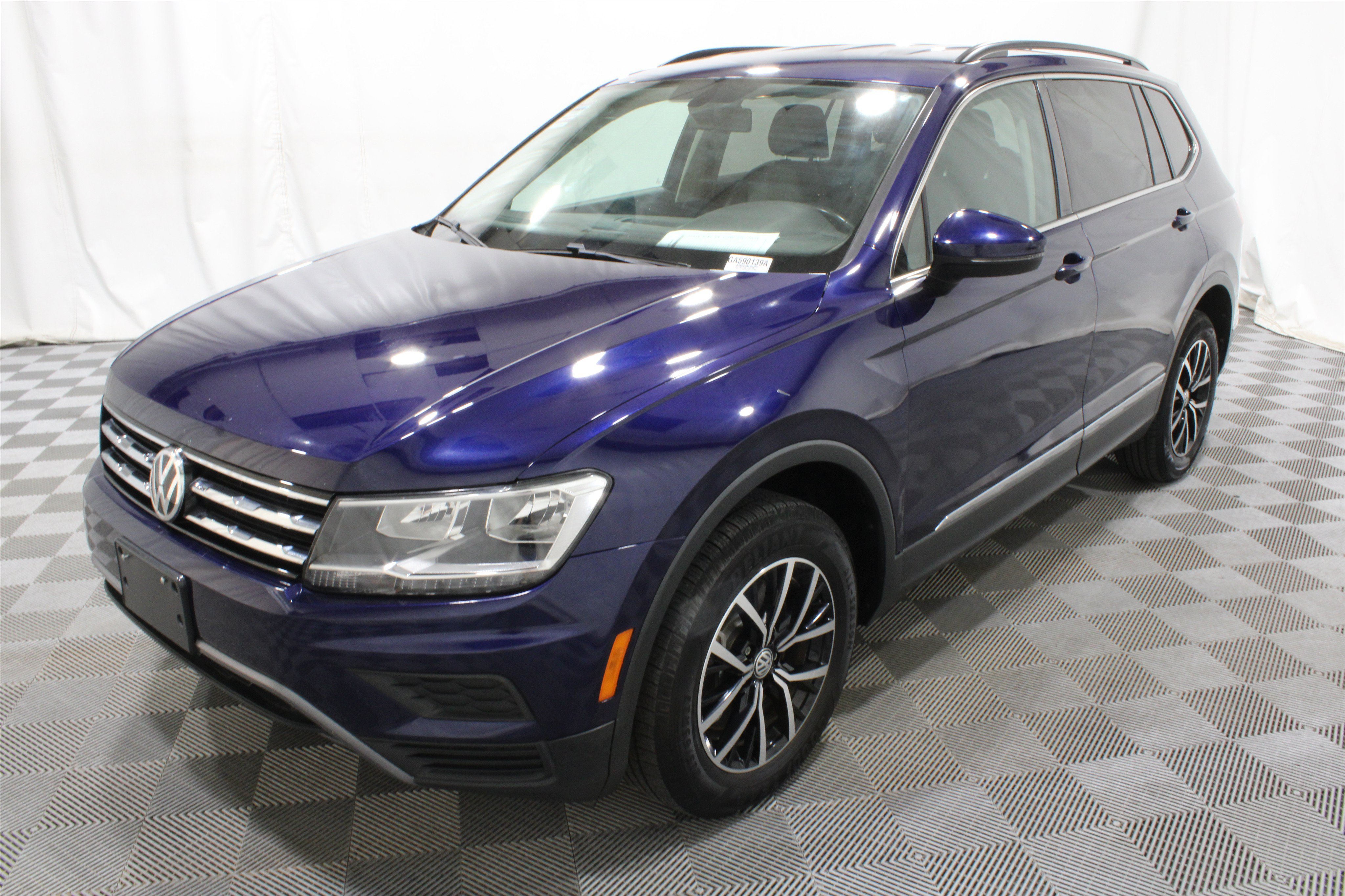 Used 2021 Atlantic Blue Metallic Volkswagen SE image 34