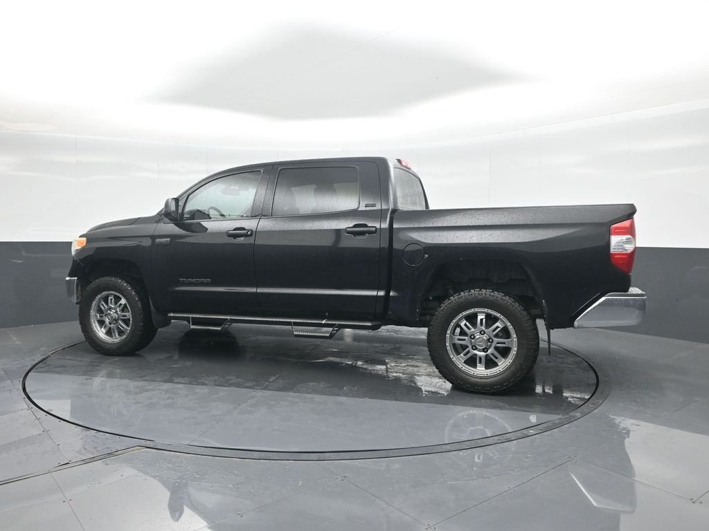 Used 2017 Black Toyota SR5 image 27