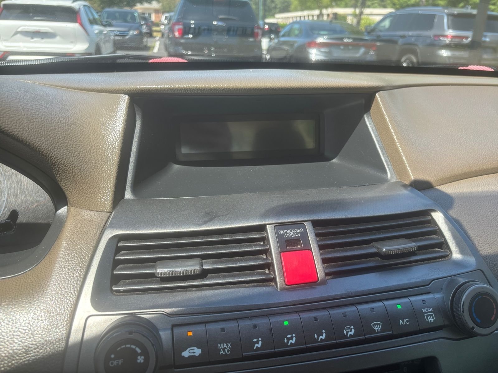 Used 2009 Gold Honda LX image 26