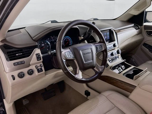 Used 2020 Black GMC Denali image 39