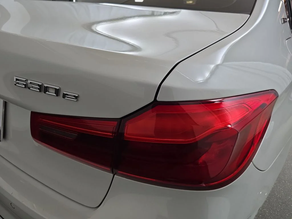 Used 2019 White Metallic BMW 530e xDrive iPerformance image 34
