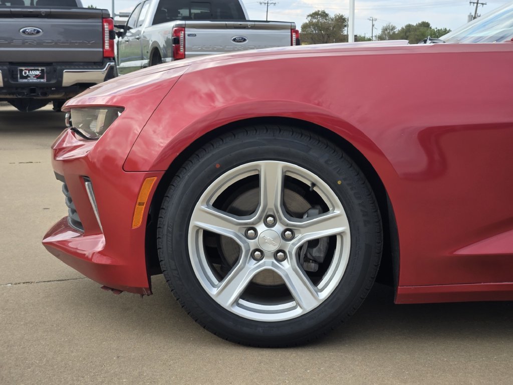 Used 2017 GARNET RED TINTCOAT Chevrolet 1LT image 26