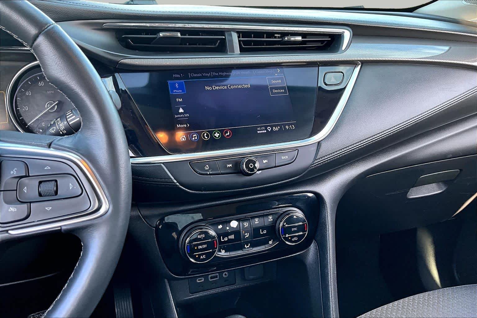 Used 2022 WHITE FROST TRICOAT Buick Select image 7