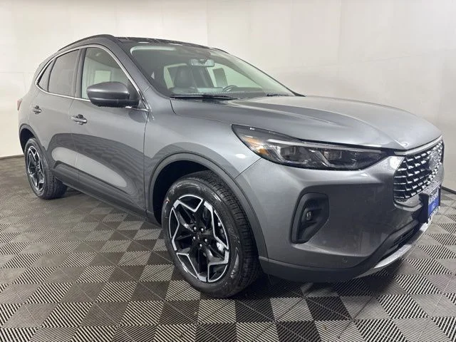 2026 Ford Escape Platinum AWD's photo