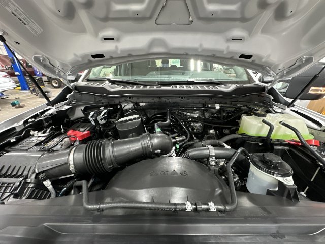 New 2027 White Ford XLT image 22