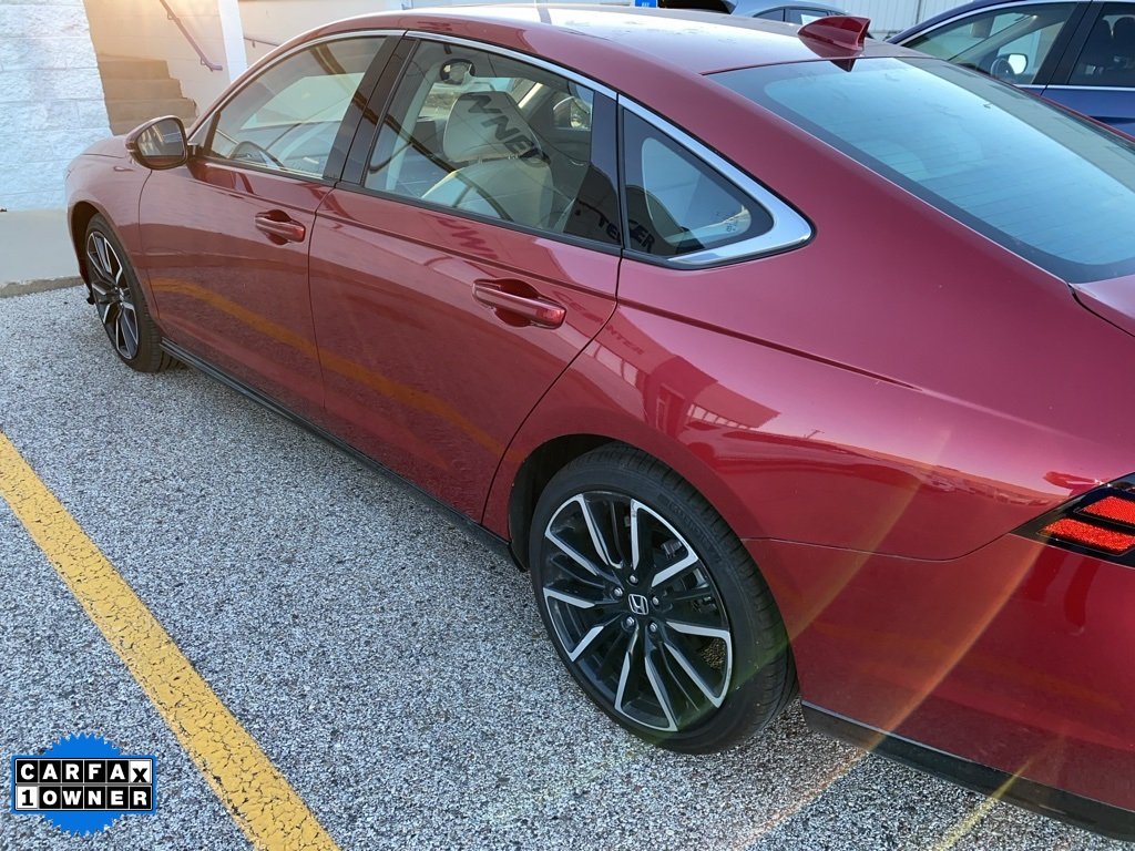 2024 Honda Accord Hybrid Touring photo 3