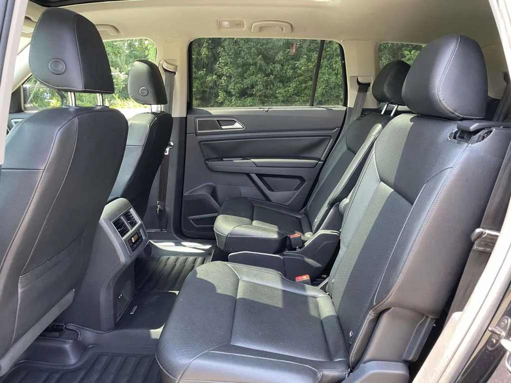 Used 2019 Black Volkswagen SEL image 13