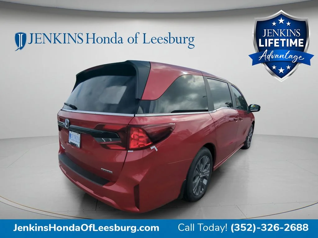 New 2026 Radiant Red Metallic II Honda Touring image 3