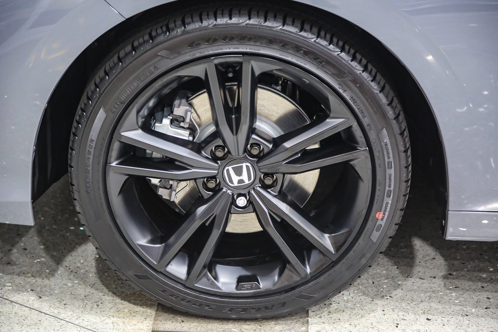 New 2026 Urban Gray Pearl Honda Manual image 10