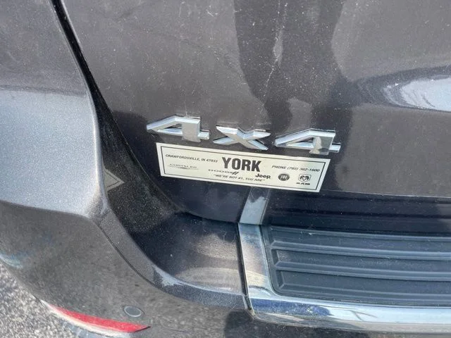 Used 2016 Gray Jeep Limited image 10