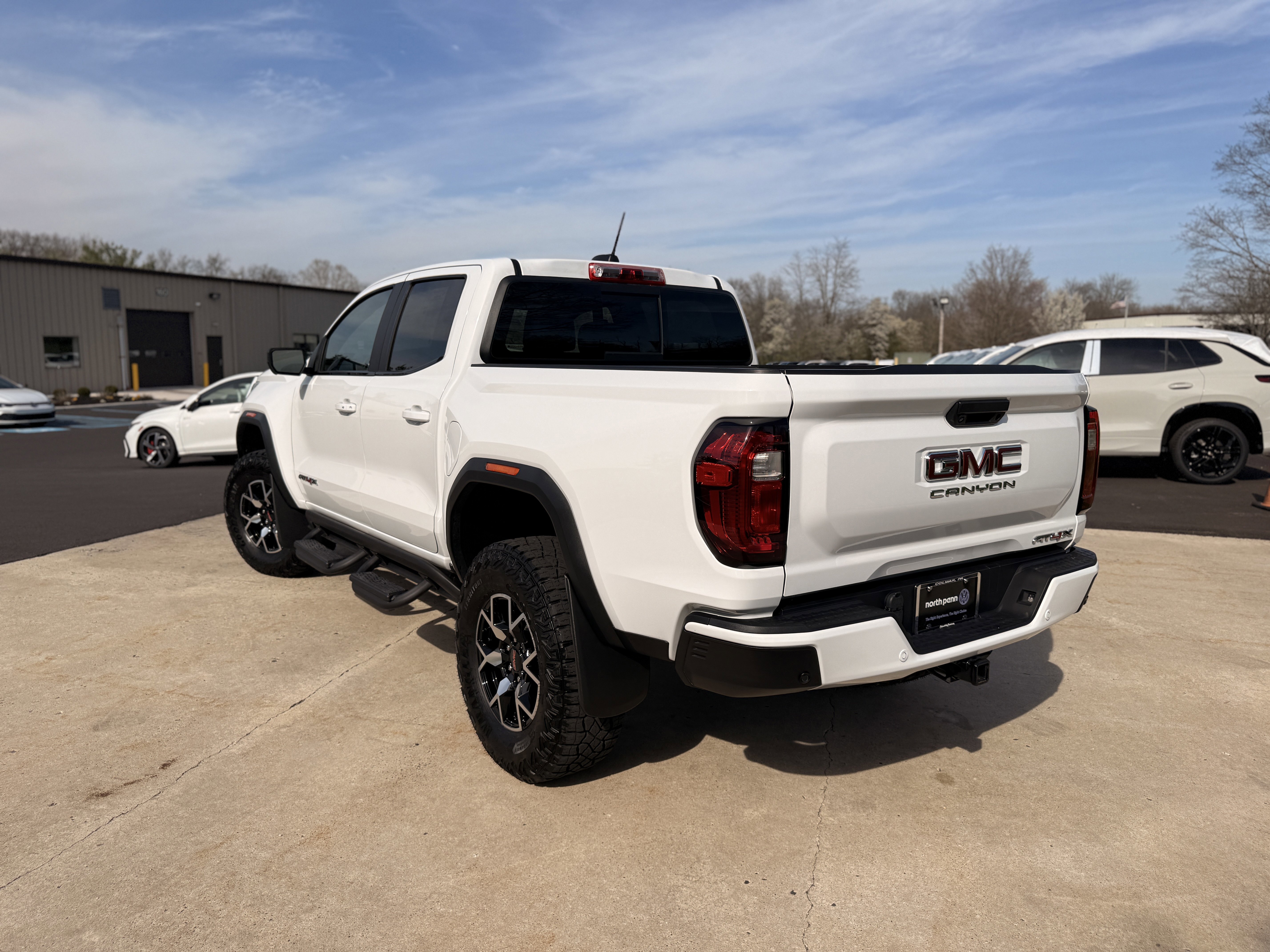 Used 2024 Summit White GMC 4WD AT4X image 12