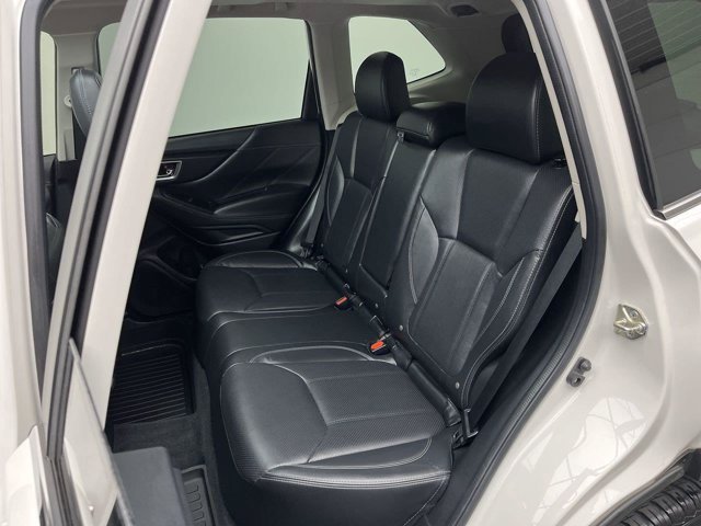 Used 2020 Crystal White Pearl Subaru Limited image 13