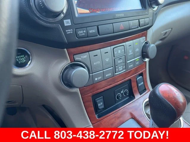Used 2010 White Toyota Limited image 26