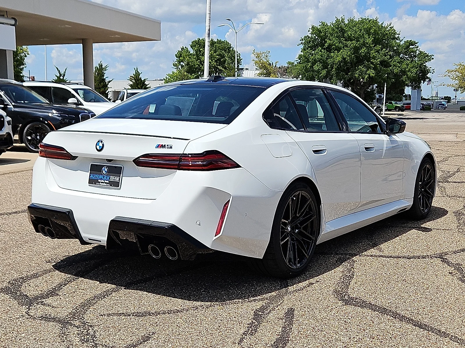New 2025 Alpine White BMW All-Wheel Drive image 3