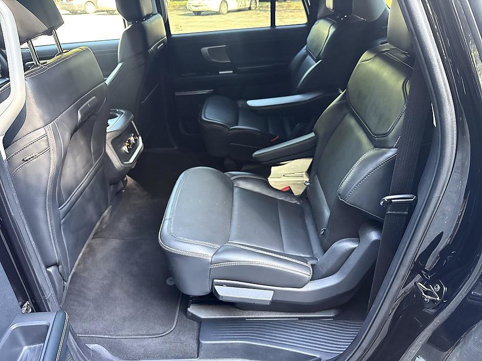 Used 2025 Agate Black Metallic Ford Platinum image 12
