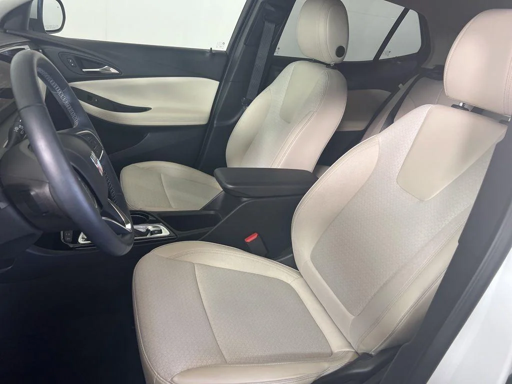 Used 2024 Summit White Buick Preferred image 4