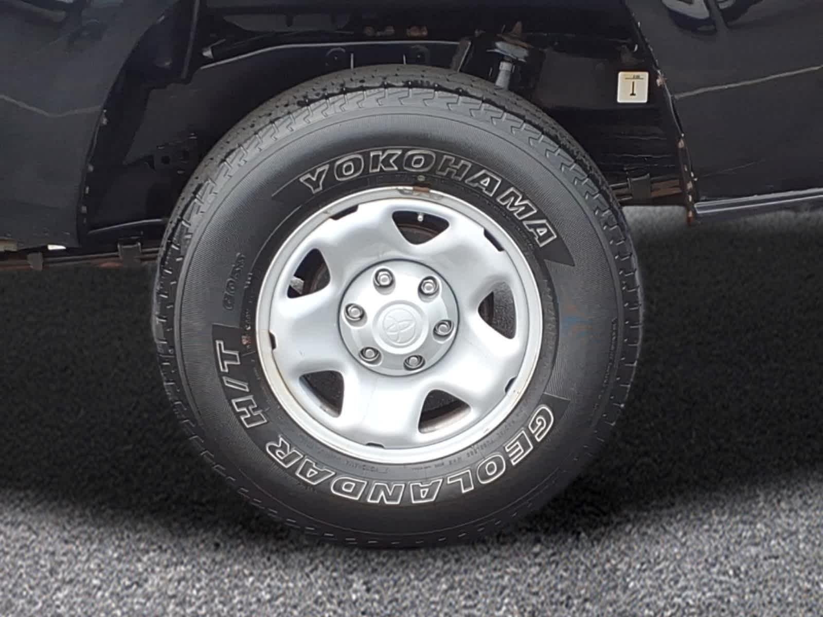 Used 2022 Midnight Black Metallic Toyota SR image 3