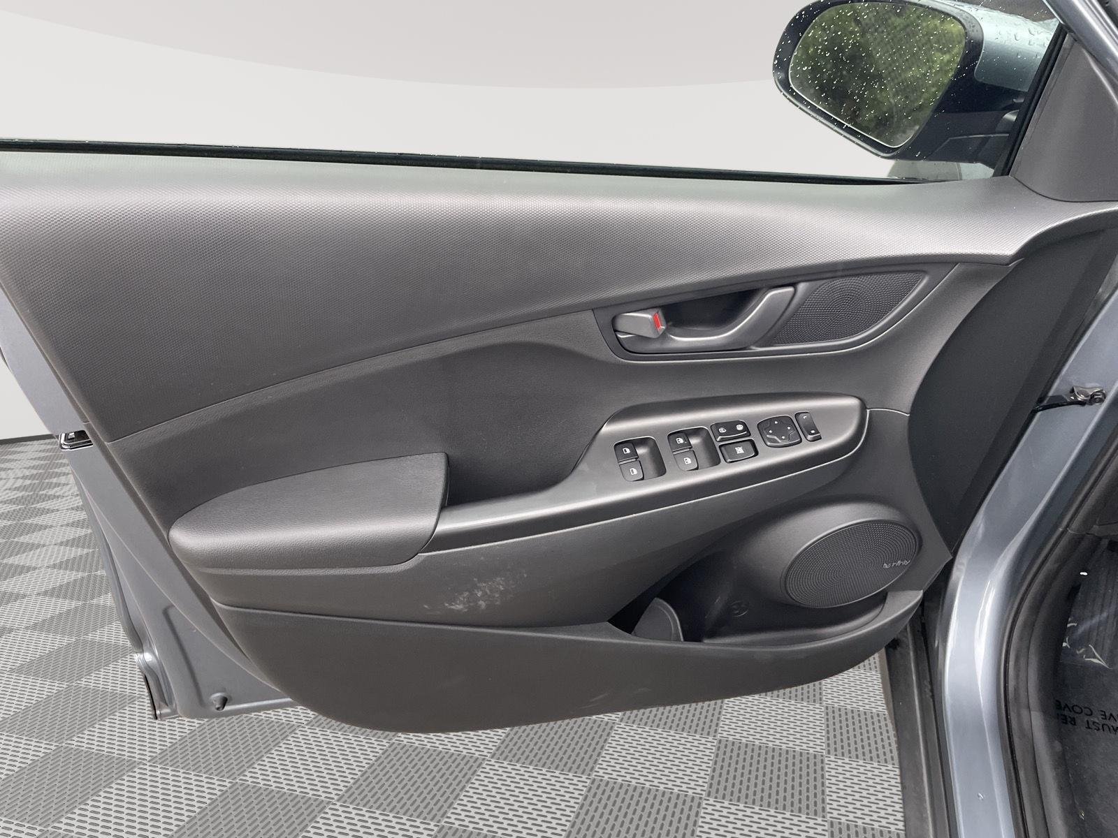 Used 2020 Sonic Silver Hyundai SEL Plus image 19