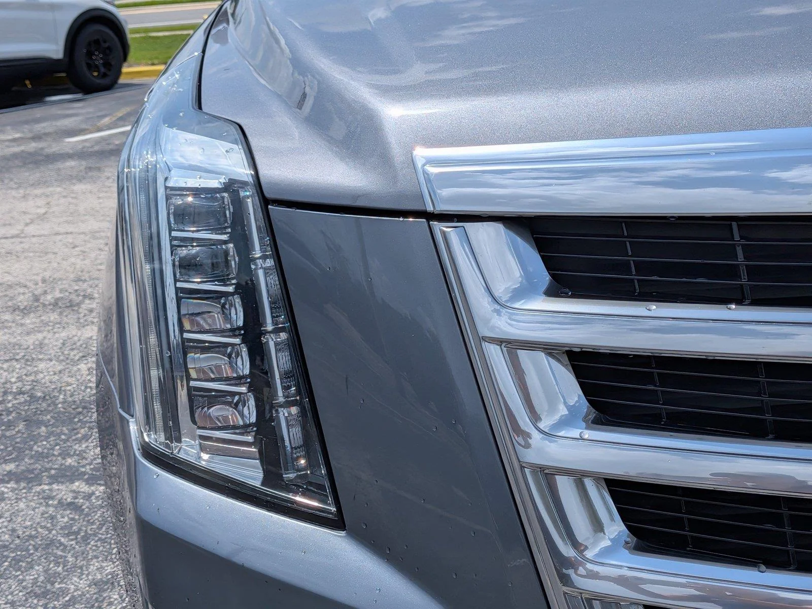 Used 2018 Gray Cadillac Luxury image 11