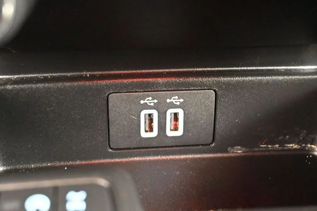 Used 2021 Orange Ford Lariat image 27