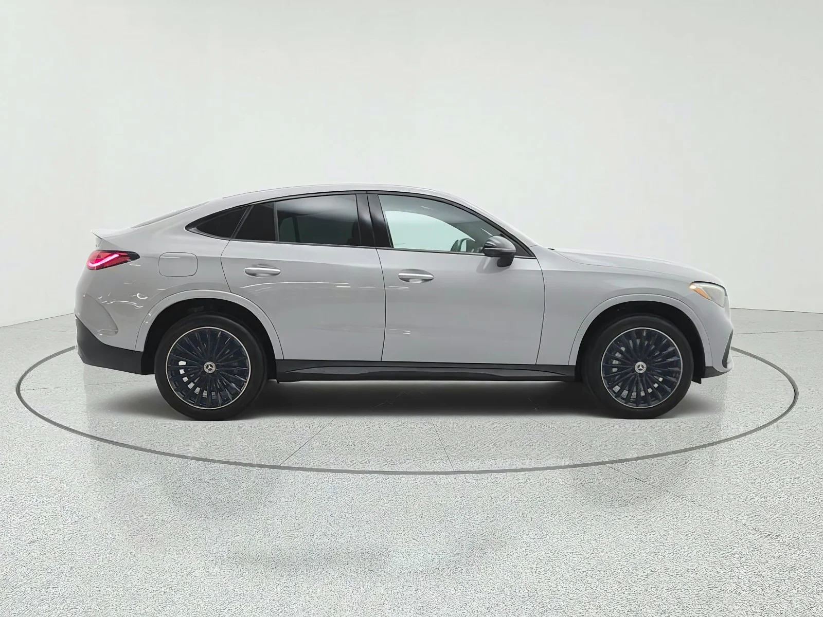 Used 2025 MANUFAKTUR Alpine Grey Mercedes-Benz GLC 300 4MATIC® Coupe image 4