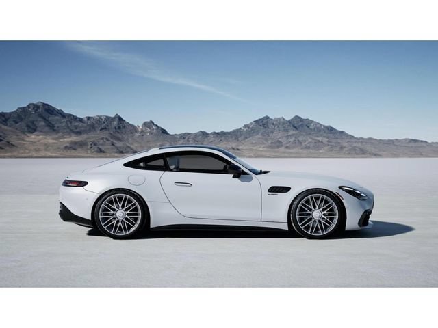 New 2027 MANUFAKTUR Moonlight White Metallic Mercedes-Benz AMG® GT 43 Coupe image 2