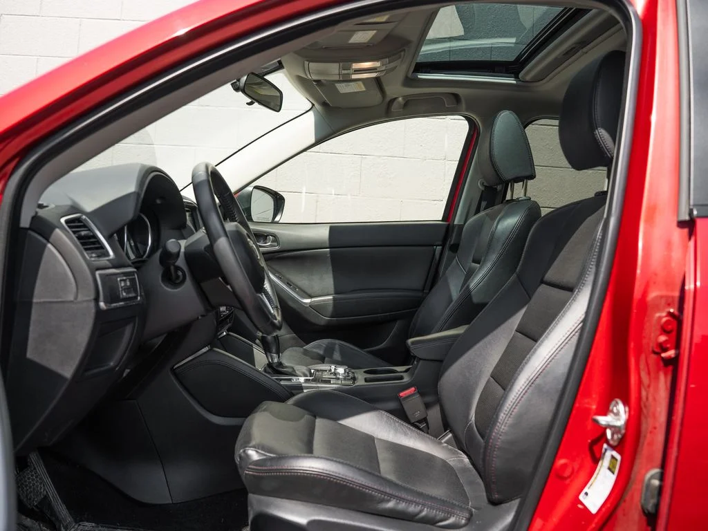 Used 2016 Red Metallic Mazda Grand Touring image 17