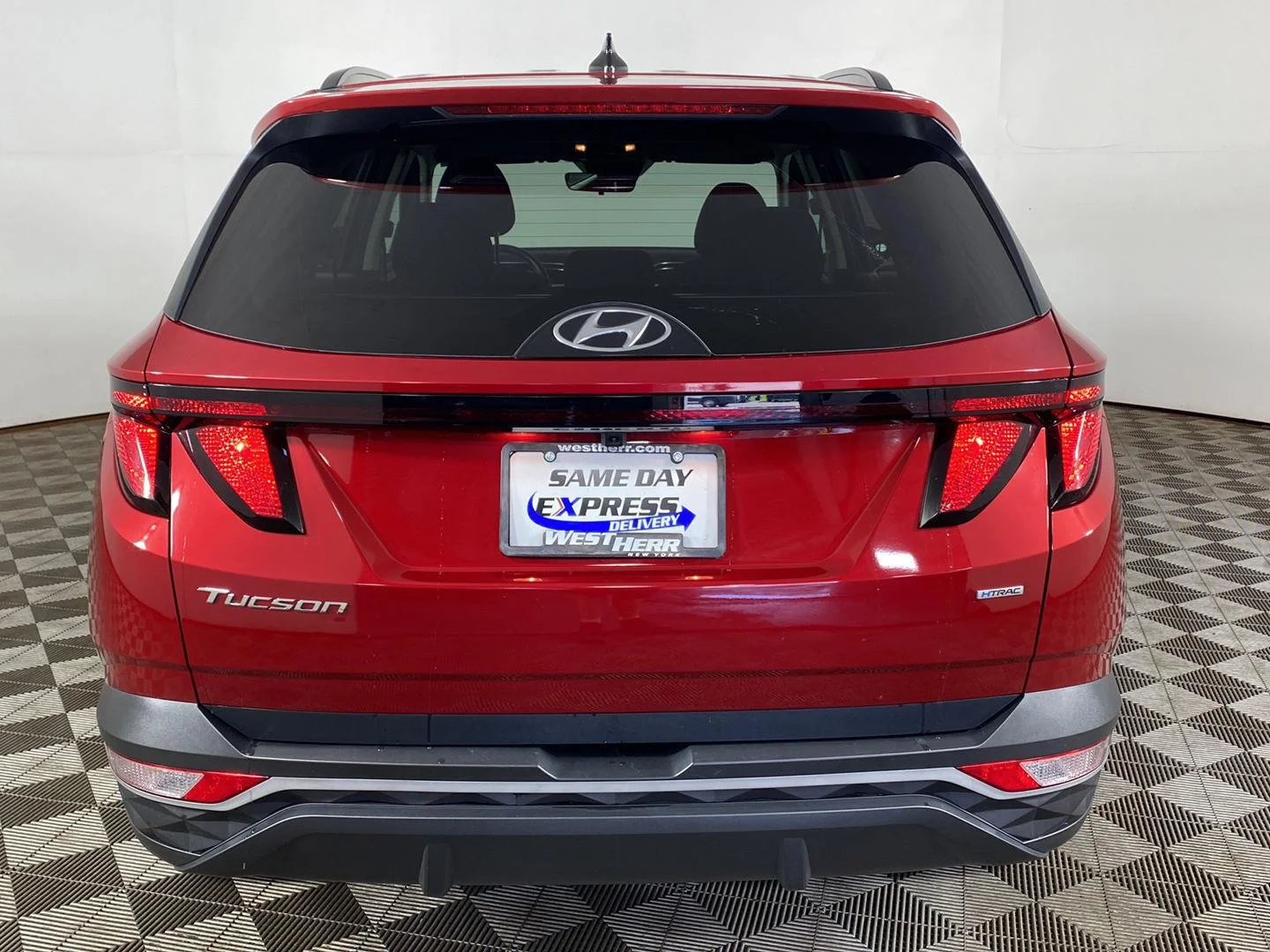 Used 2024 Ultimate Red Hyundai SEL image 31