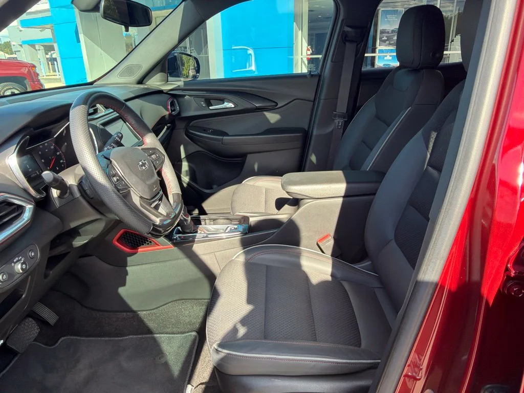 Used 2023 Crimson Chevrolet RS image 27