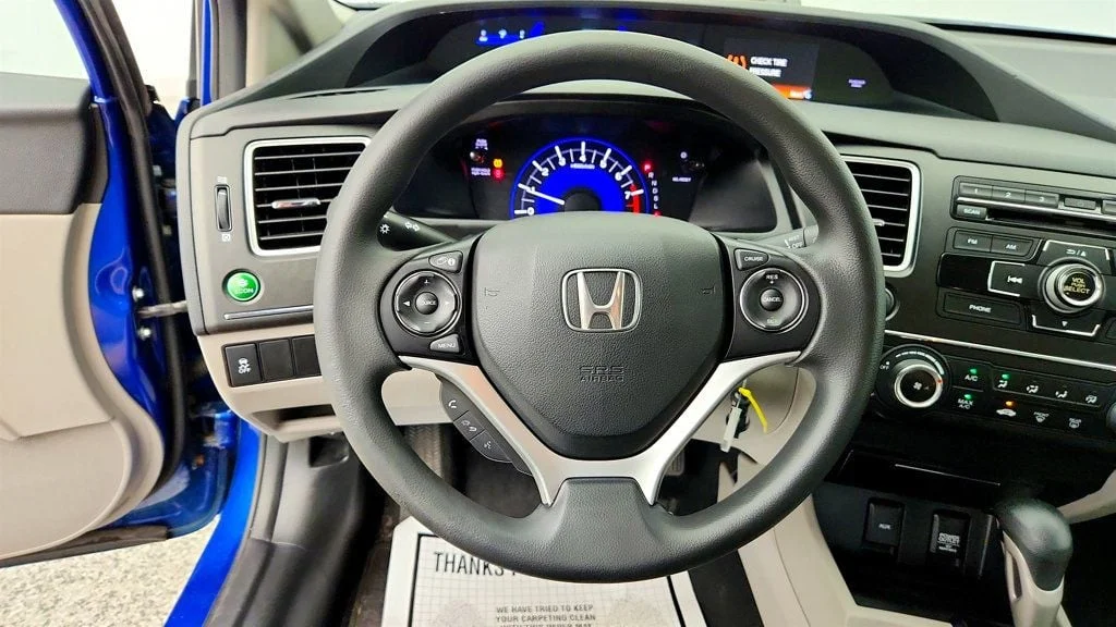 Used 2015 Dyno Blue Pearl Honda 4dr CVT LX image 13