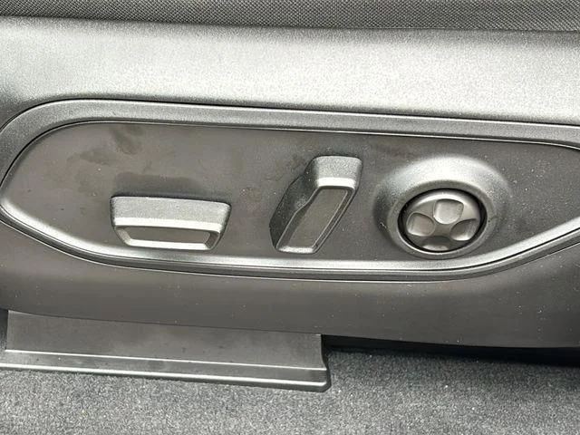New 2025 Gray Jeep Limited image 22