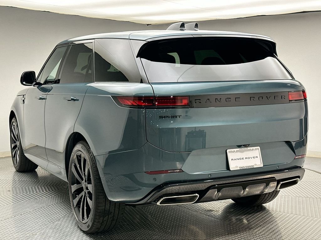New 2027 Giola Green Land Rover Dynamic SE image 3
