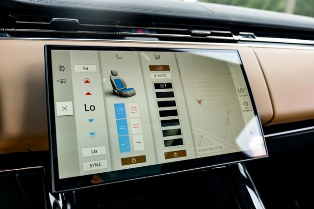 New 2026  Land Rover Dynamic SE image 38