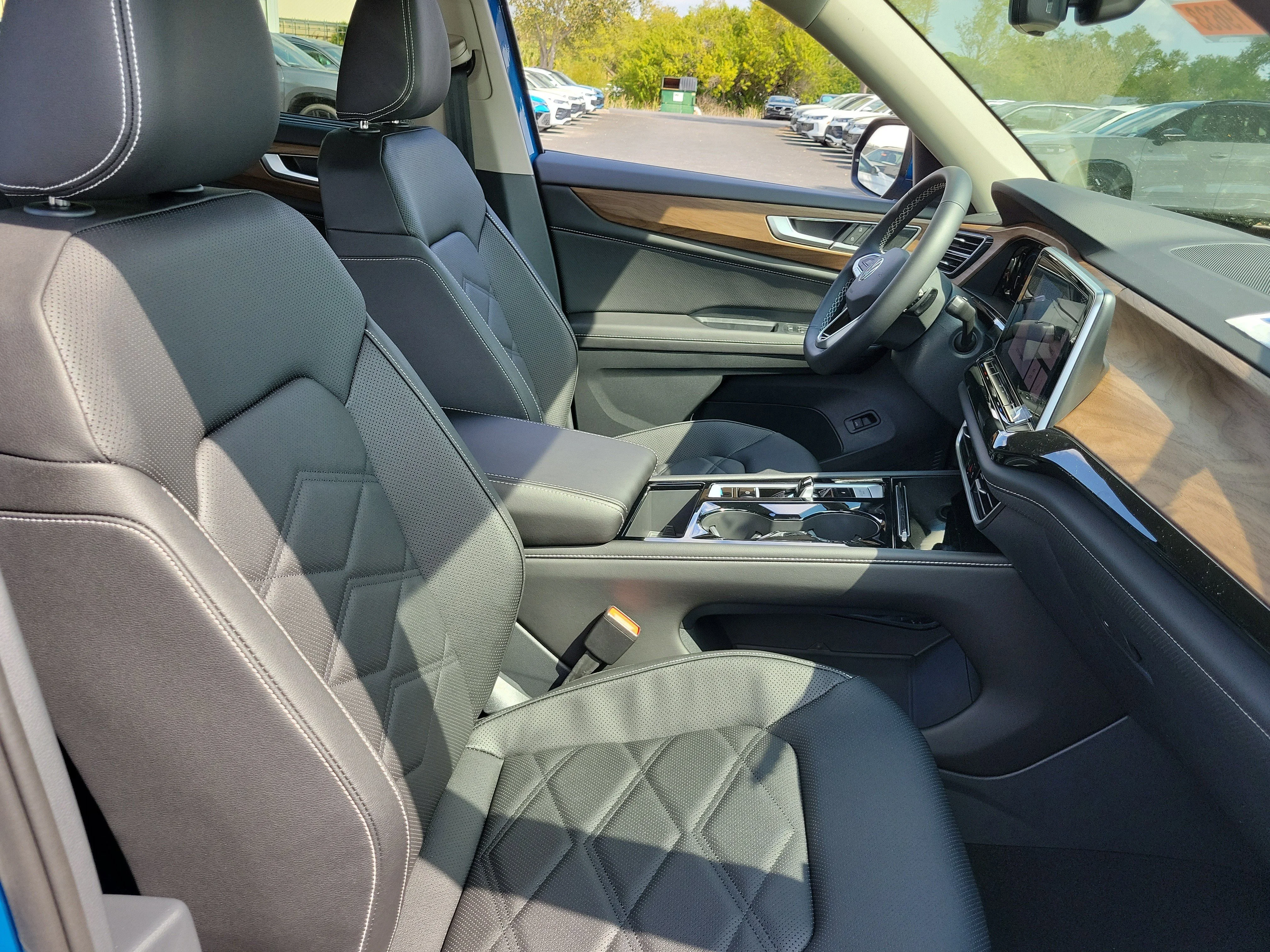 New 2026 Blue Volkswagen 2.0T SE w/Technology image 7
