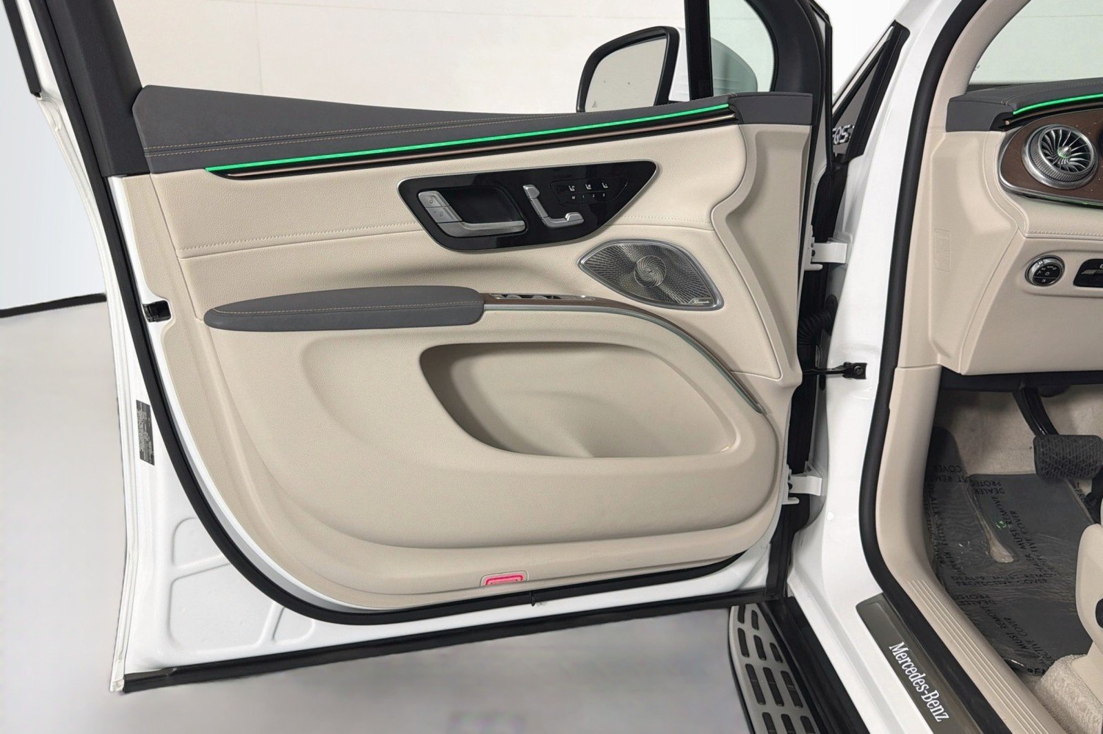 Certified Used 2023 Polar White Mercedes-Benz EQS 450+ image 22