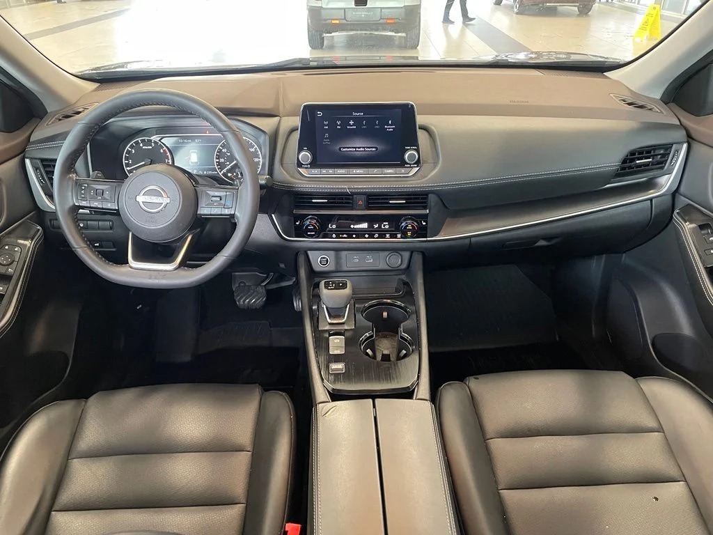 Used 2023 Gray Nissan SV image 12