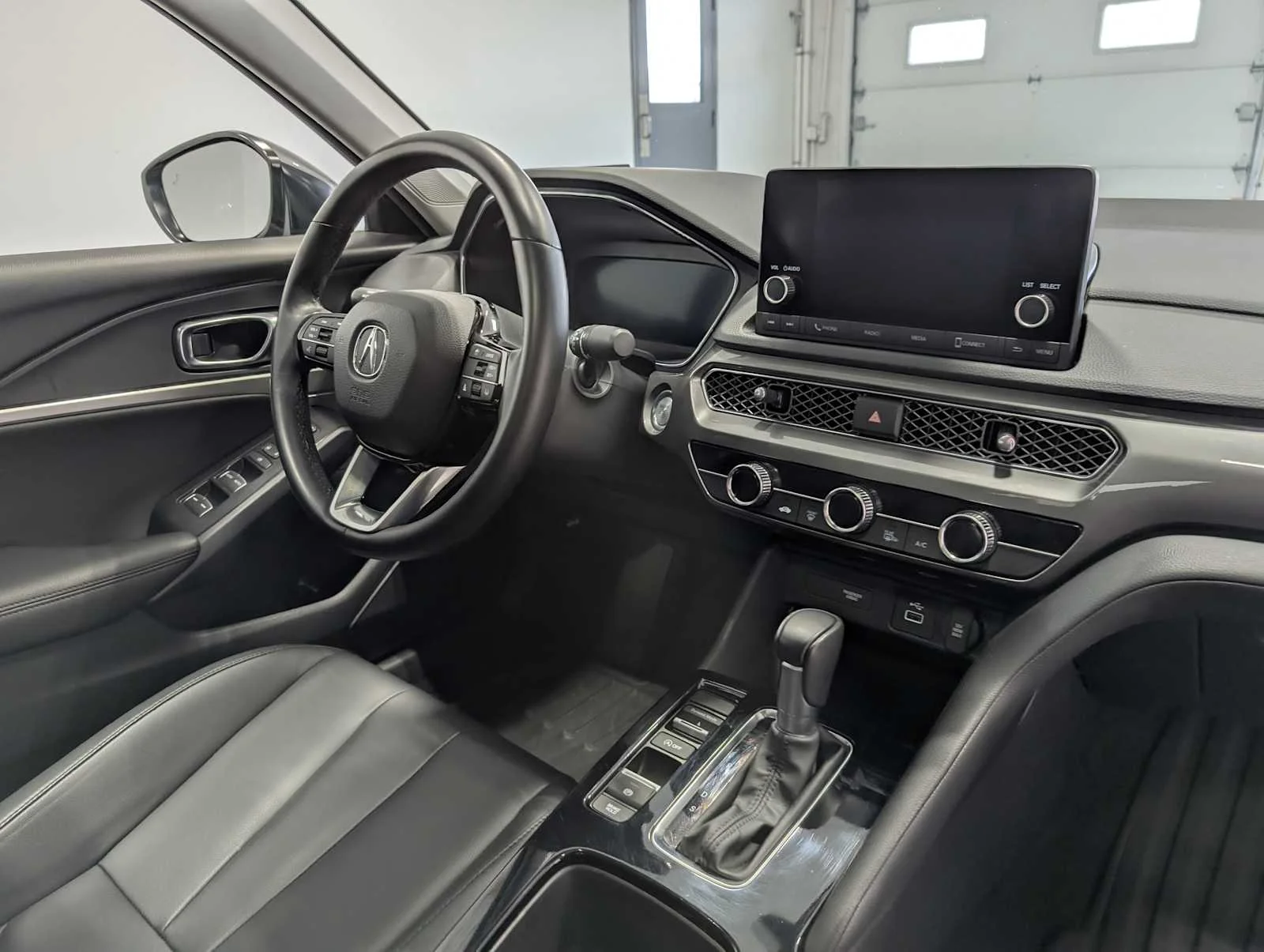 Used 2025 Liquid Carbon Metallic Acura  image 42