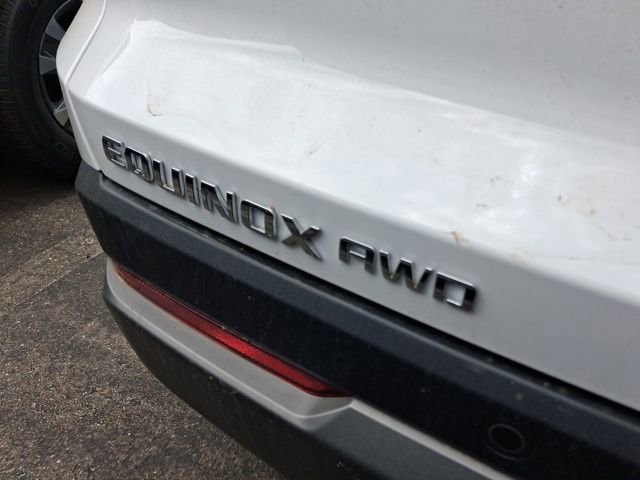 New 2026 Summit White Chevrolet LT image 6