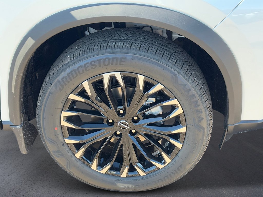 New 2026 Everest White Pearl Tricoat Nissan Dark Armor image 9