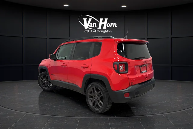 Used 2022 Colorado Red Jeep Latitude image 5
