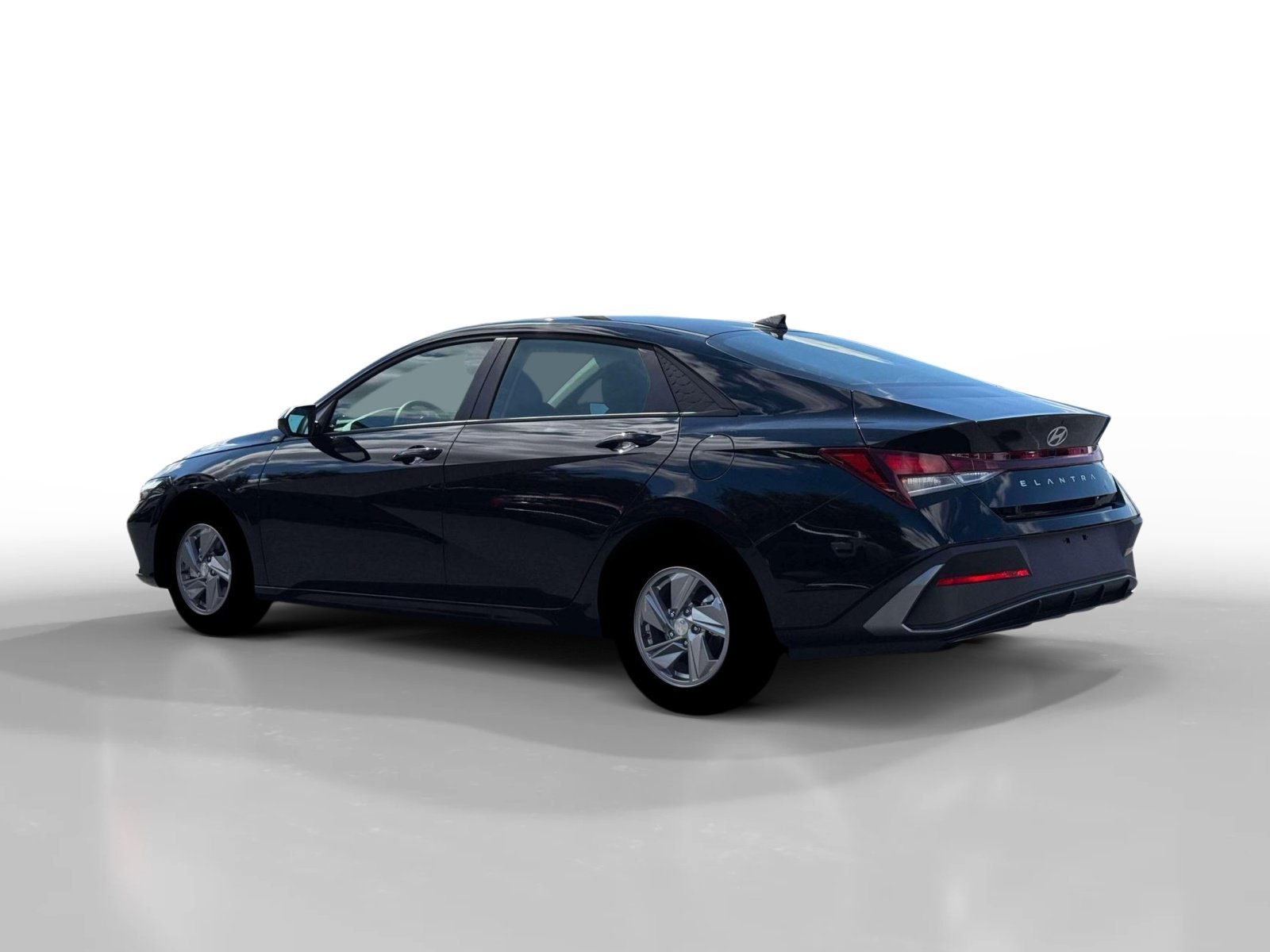 New 2026 Abyss Black Hyundai SE image 4